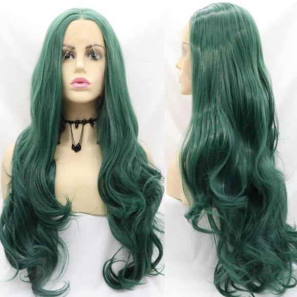 💫 ILI i24” GREEN BODY WAVY LACE FRONT WIG *NWT*